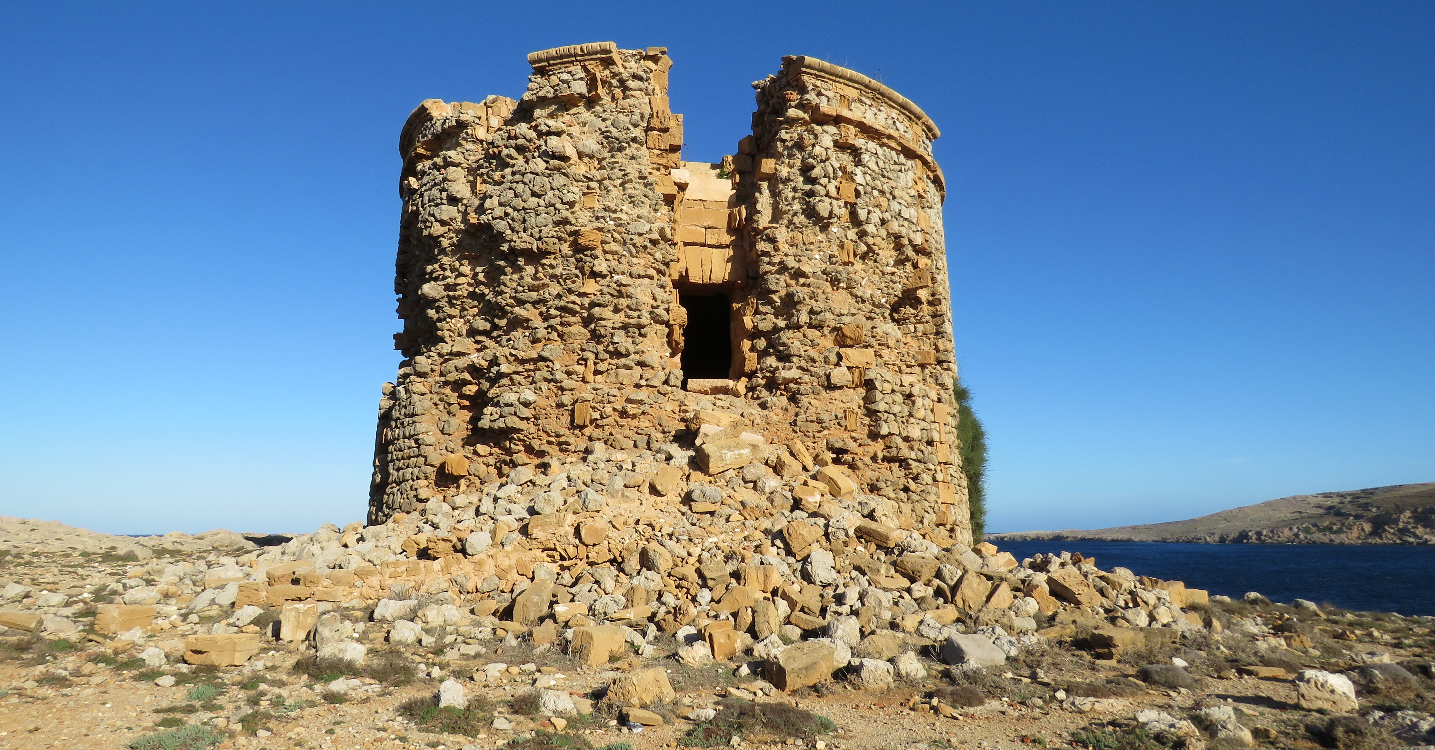 Reconstruction of the Sanitja defence tower, es Mercadal